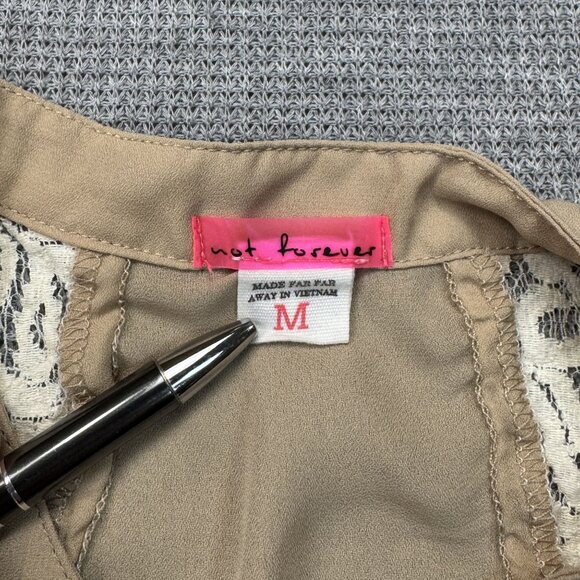 Not Forever Semi-Sheer Beige Lace Accent Sleeveless Blouse Lightweight Size M - Picture 7 of 12